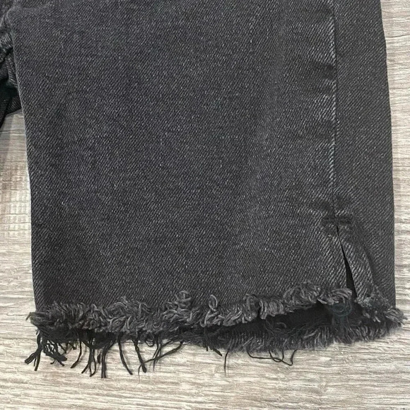 We The Free People Denim Frayed Cut Off Shorts size 24 Bermuda Button Fly Boho - Picture 16 of 16